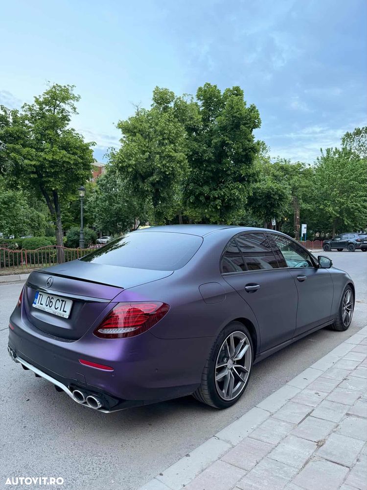 Mercedes-Benz E 220 d Aut. - 4
