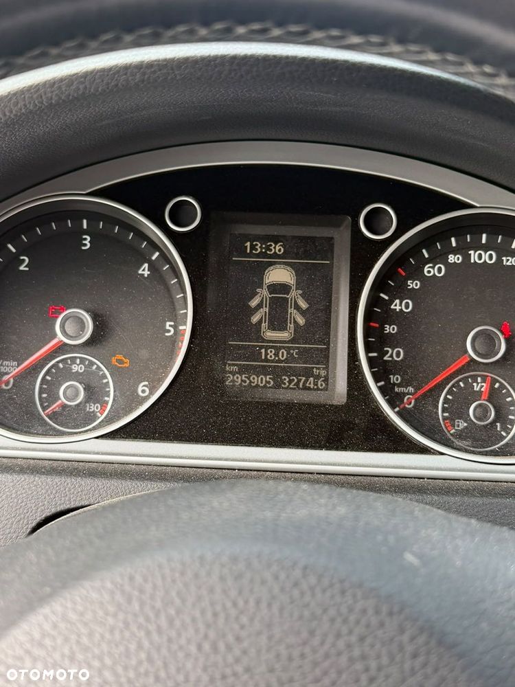 Volkswagen Passat - 9