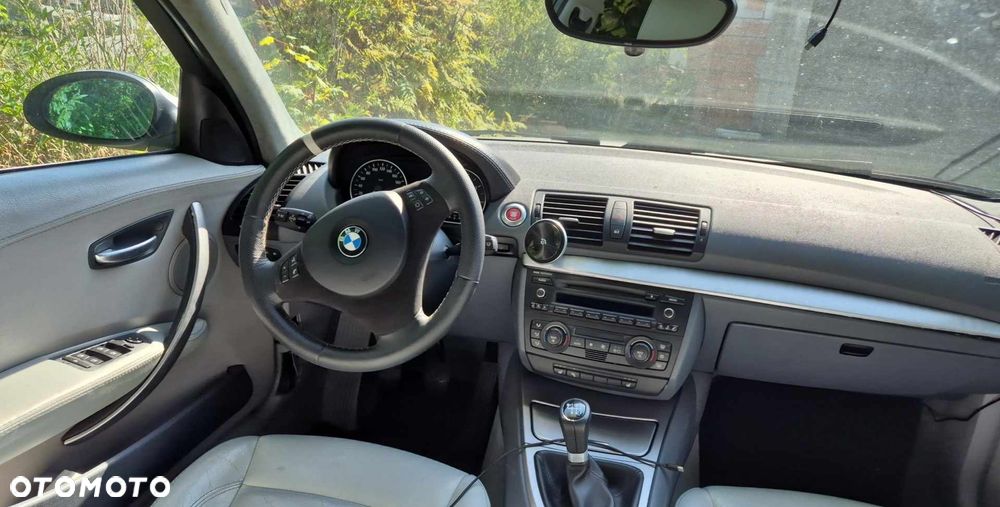 BMW Seria 1 120i - 7