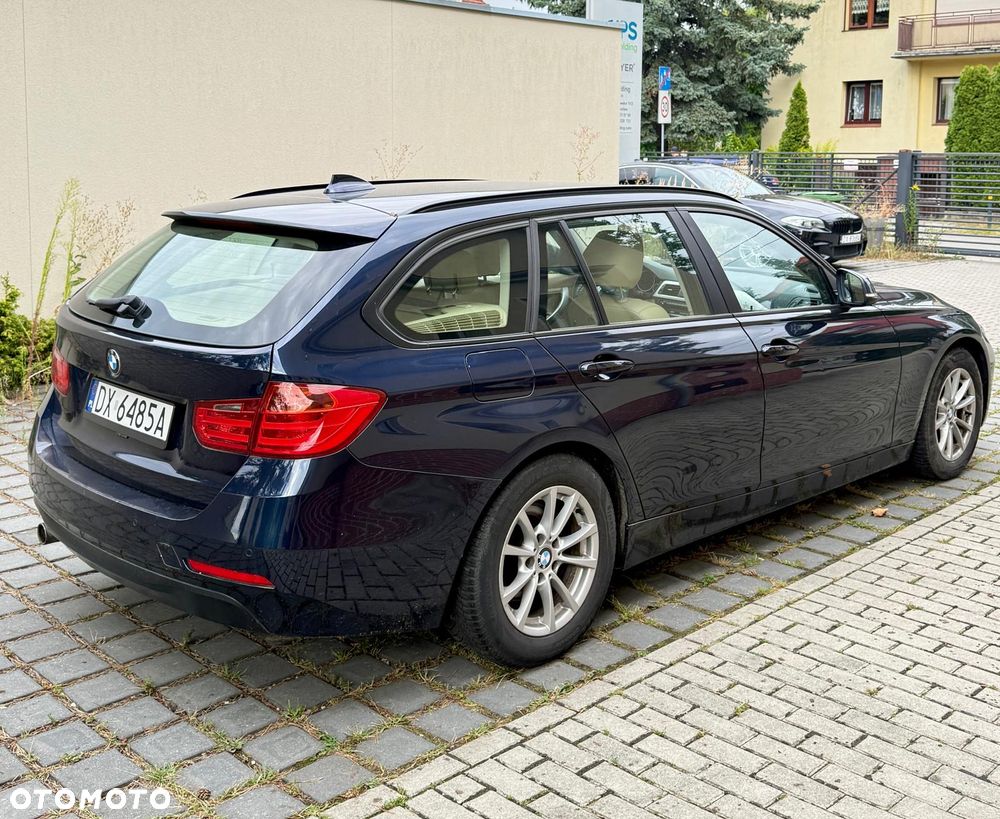 BMW Seria 3 318d Sport Line - 6
