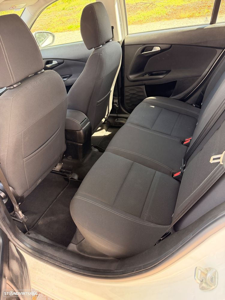 Fiat Tipo Station Wagon 1.3 M-Jet Lounge - 6