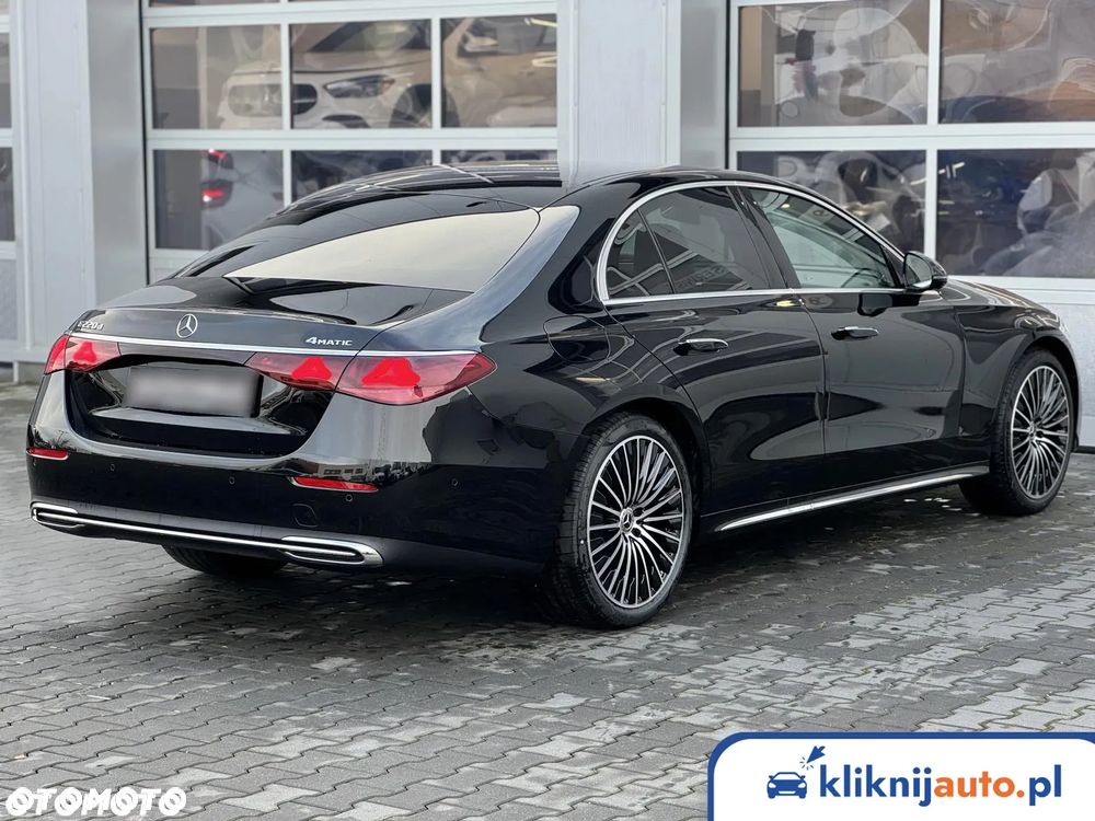 Mercedes-Benz Klasa E 220 d mHEV 4-Matic Exclusive 9G-Tronic - 2