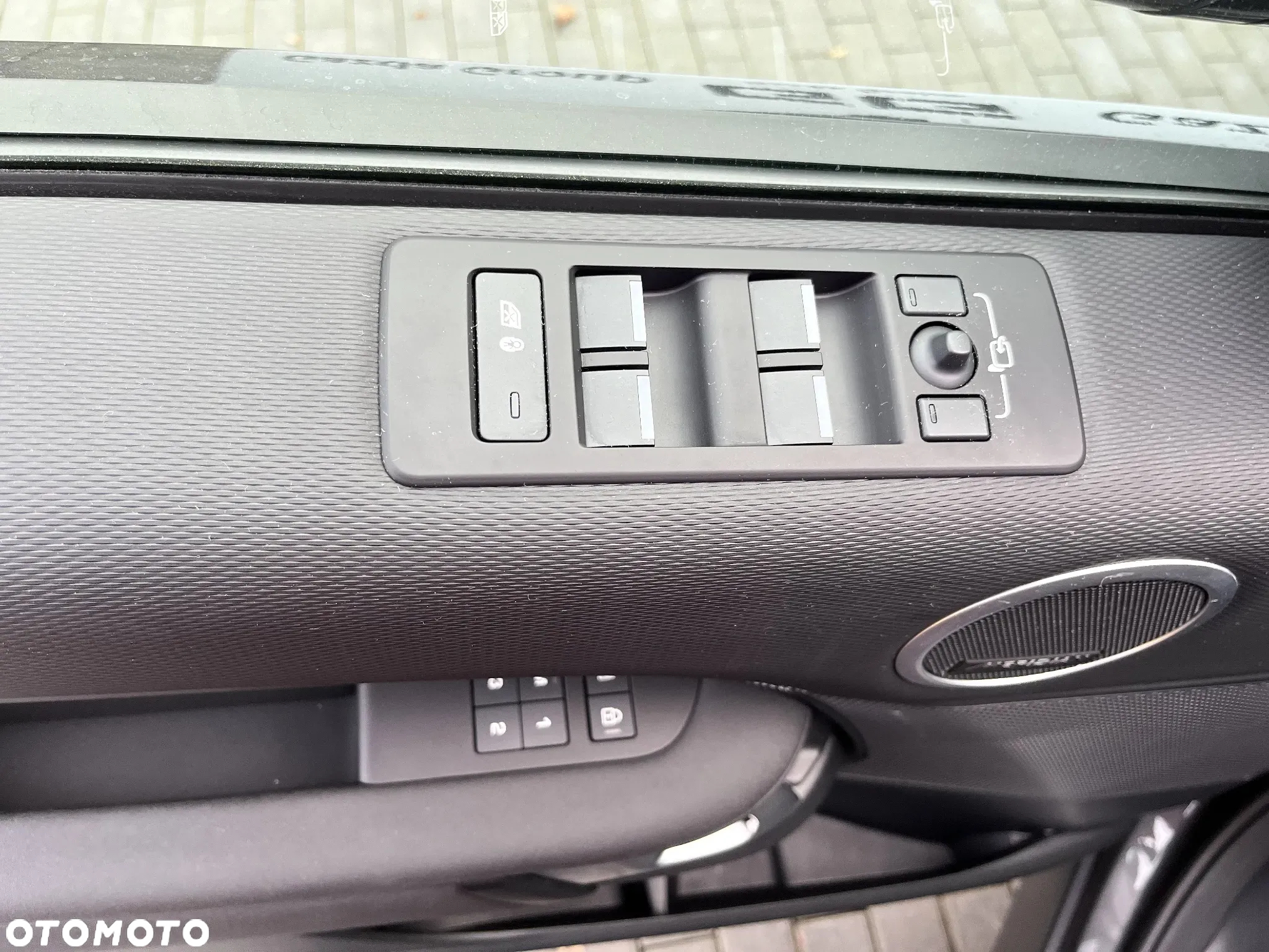 Land Rover Discovery D350 Dynamic HSE - 19