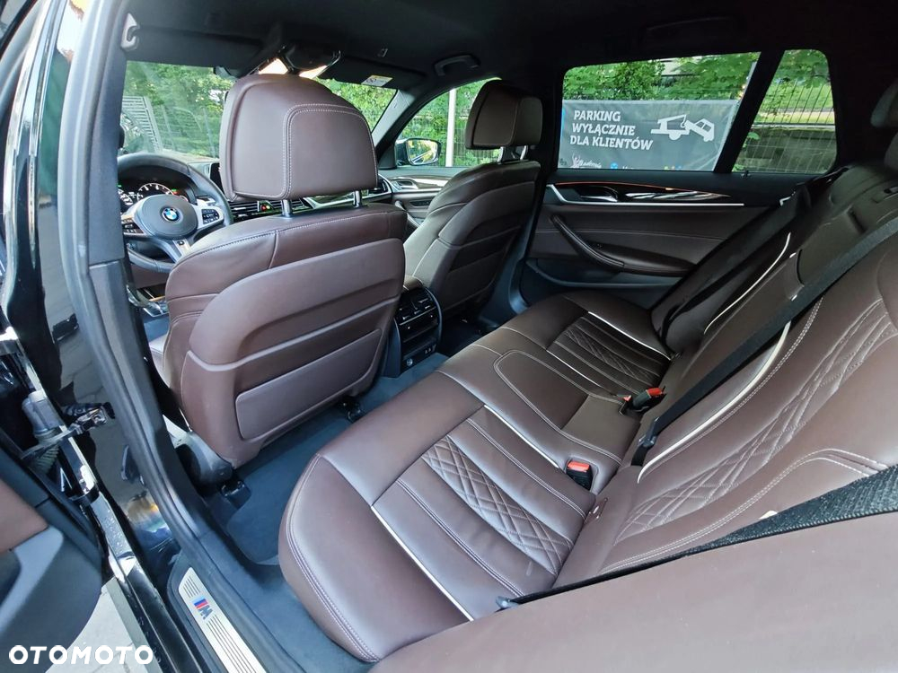 BMW Seria 5 520d M Sport - 16