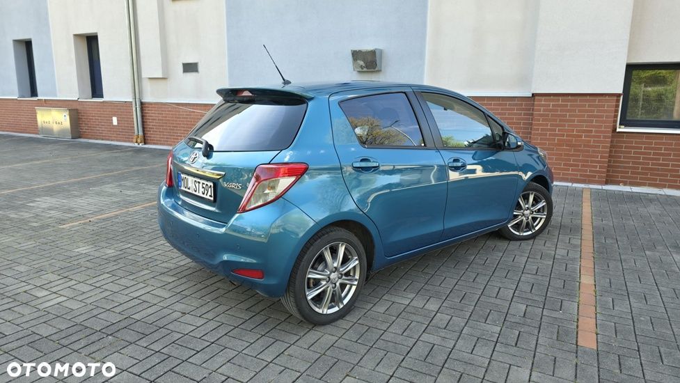 Toyota Yaris 1.33 Premium - 4