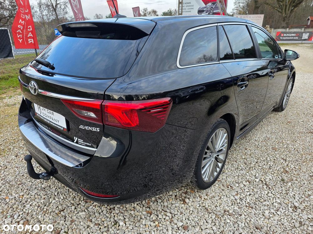 Toyota Avensis - 17