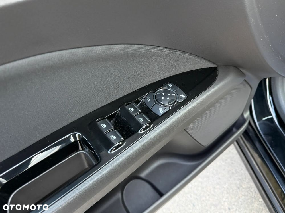 Ford Mondeo SW 2.0 EcoBlue Titanium - 27