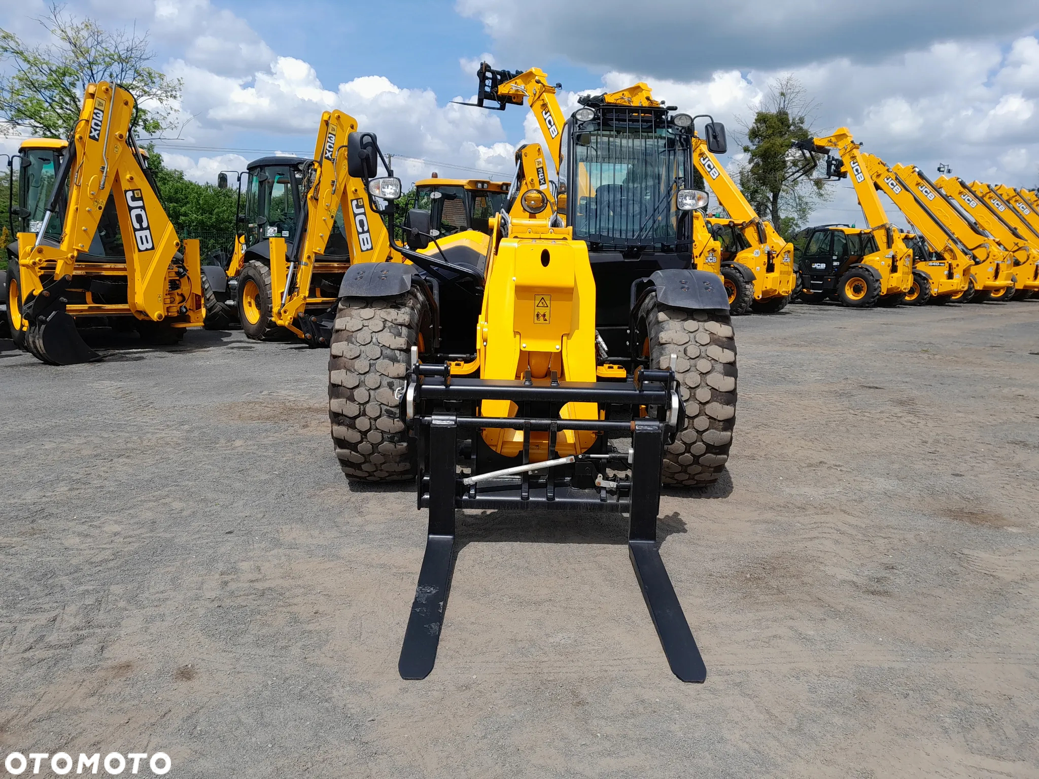 JCB 560-80 - 4