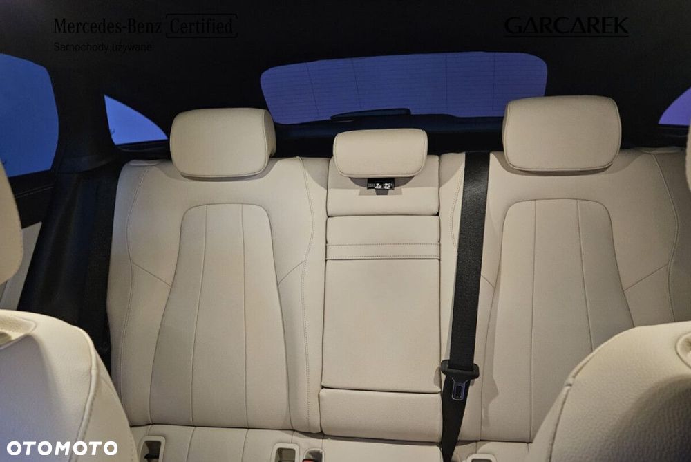 Mercedes-Benz CLA - 24