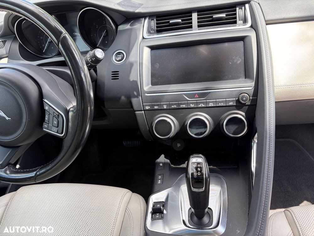 Jaguar E-Pace D150 AWD Aut. HSE - 9