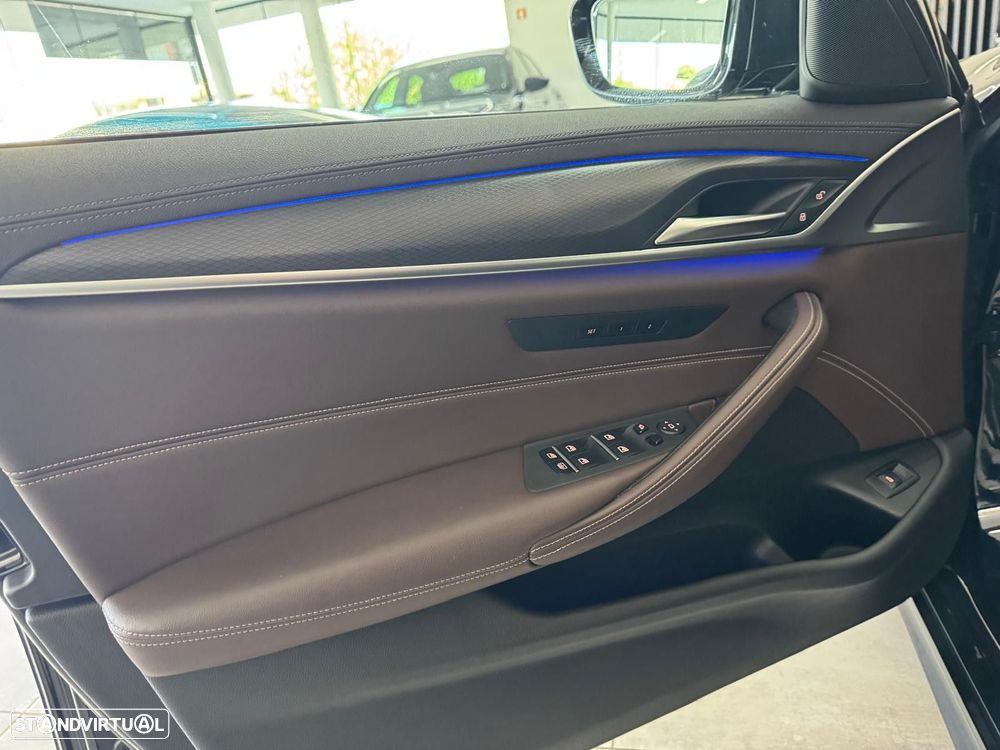 BMW 520 d Pack M Auto - 16