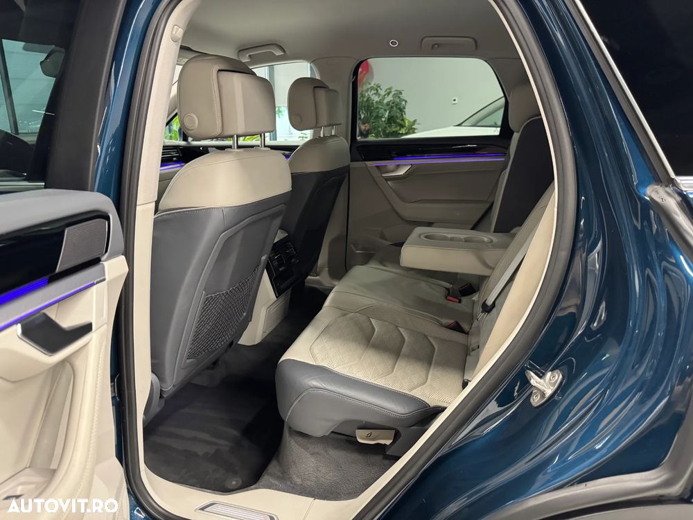 Volkswagen Touareg - 8