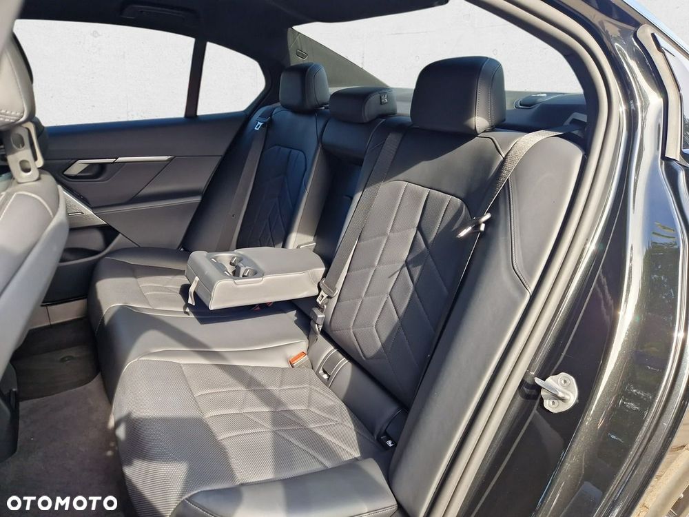 BMW Seria 5 - 24