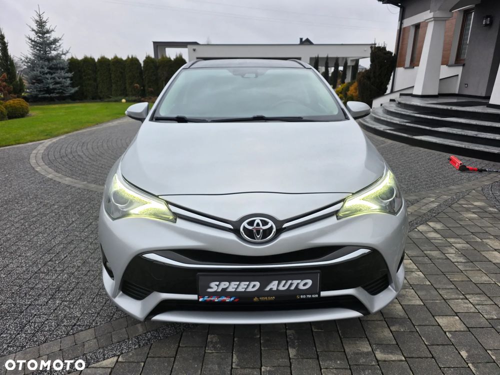 Toyota Avensis Touring Sports 1.8 Multidrive S Executive - 32