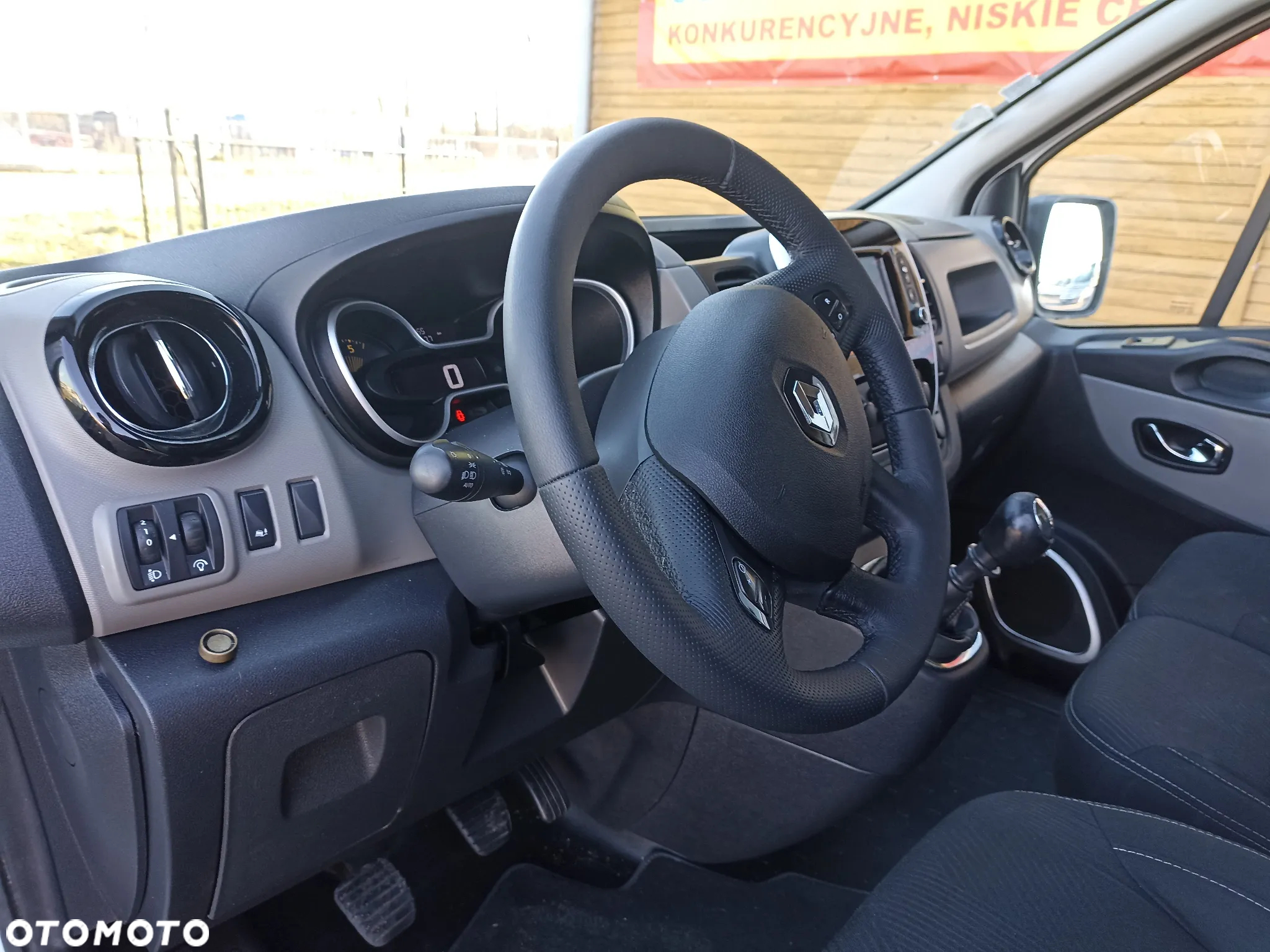 Renault TRAFIC - 10