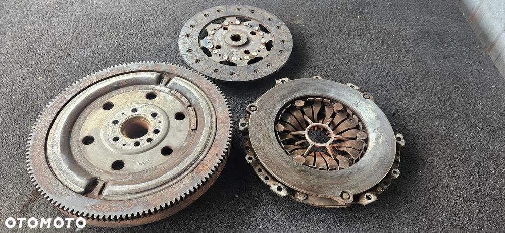 Sprzęgło dwumasowe tarcza docisk Peugeot 308 3008 508 Citroen C4 II B7 1,6 E- HDI - 5