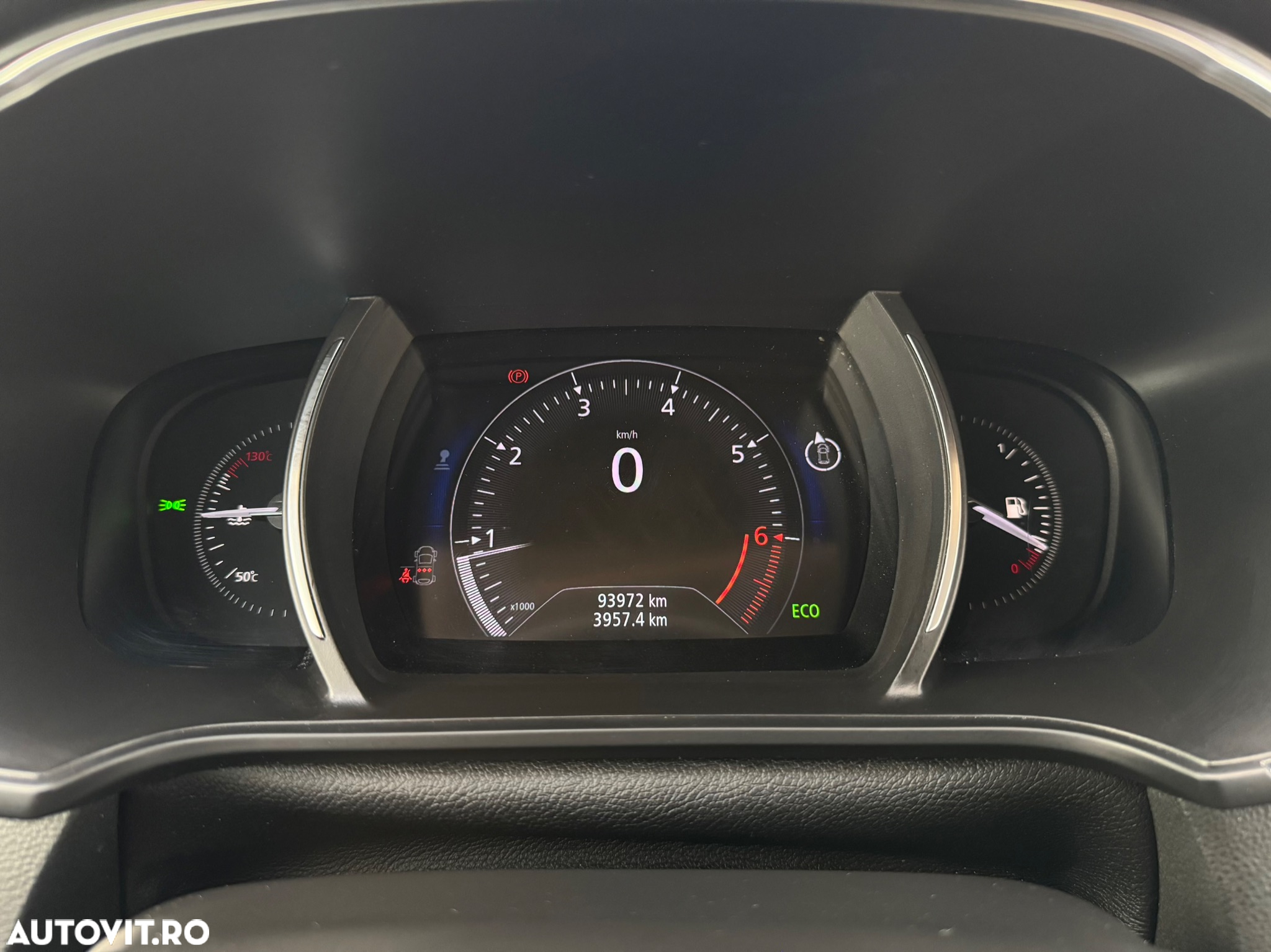 Renault Megane Grandtour TCe 140 GPF BUSINESS EDITION - 9