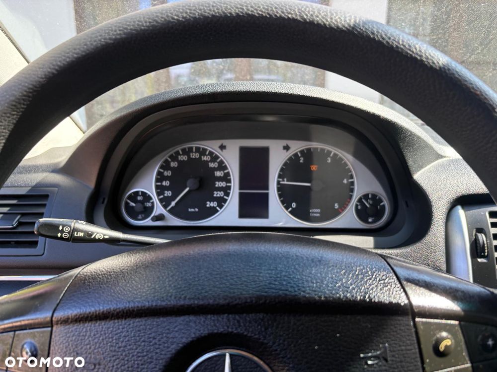 Mercedes-Benz Klasa B 180 CDI - 17