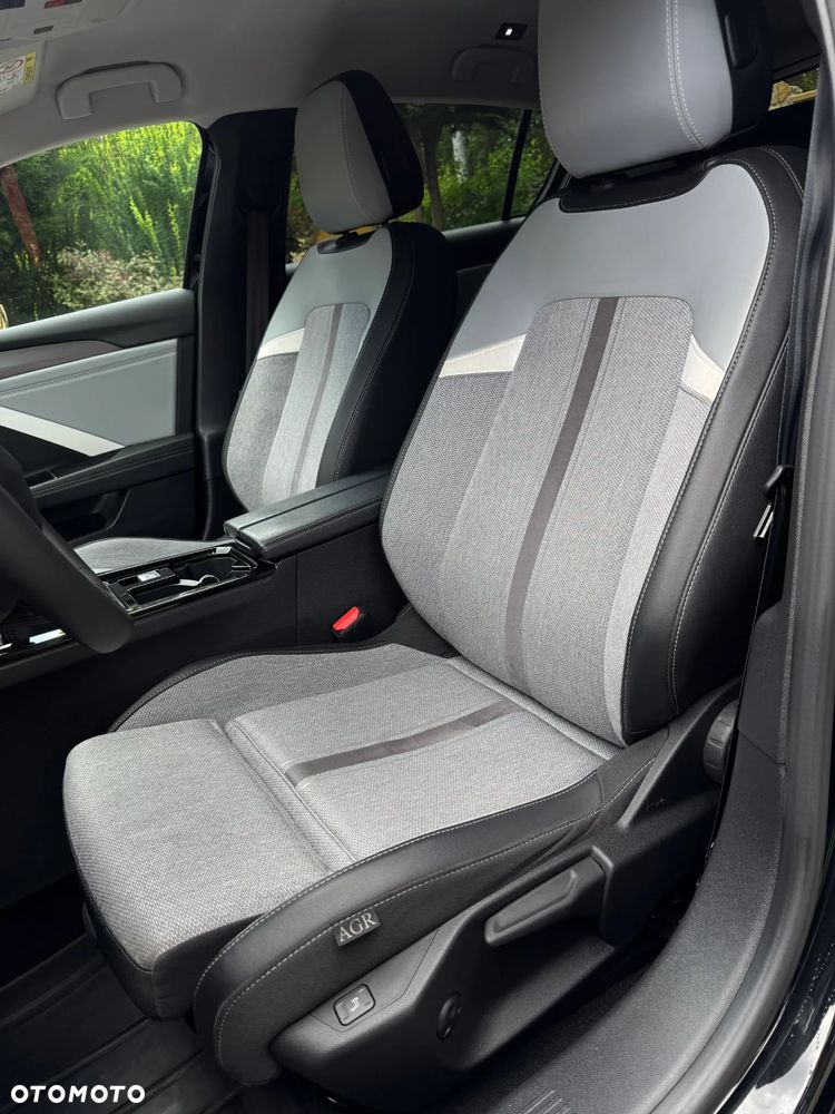 Opel Astra 1.2 T Elegance S&S - 12