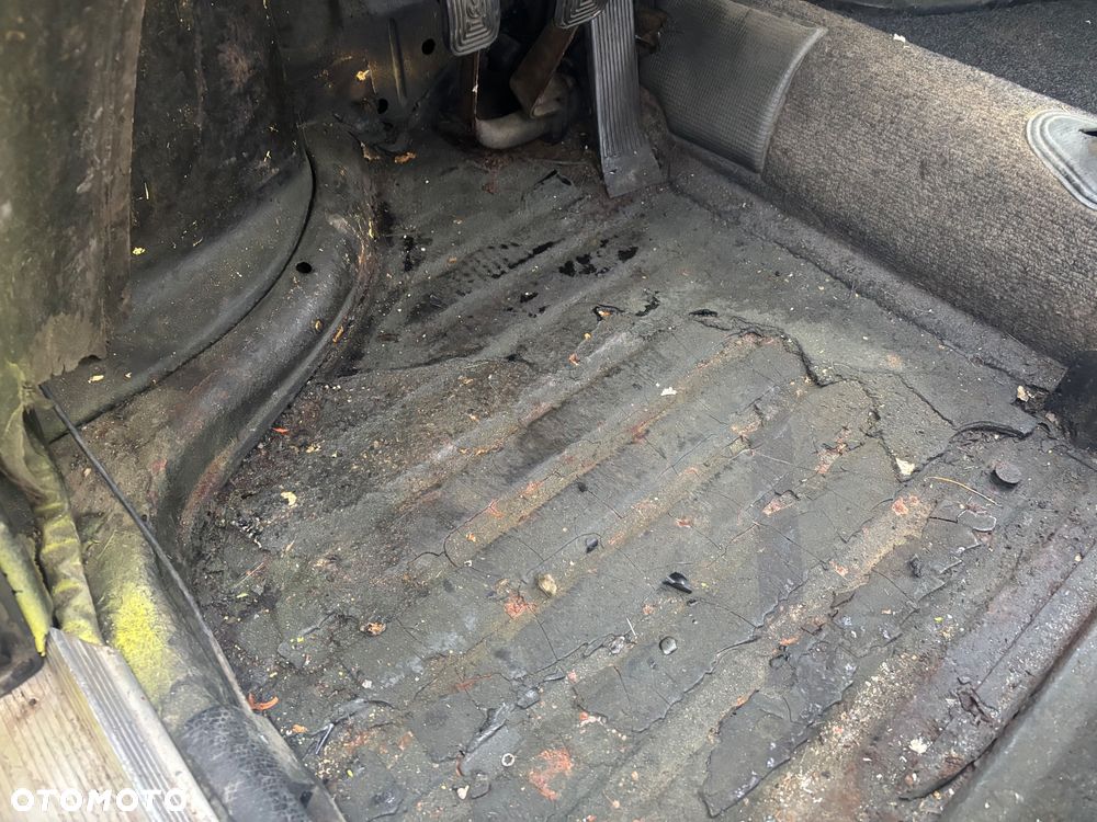 Volkswagen Karmann Ghia - 20