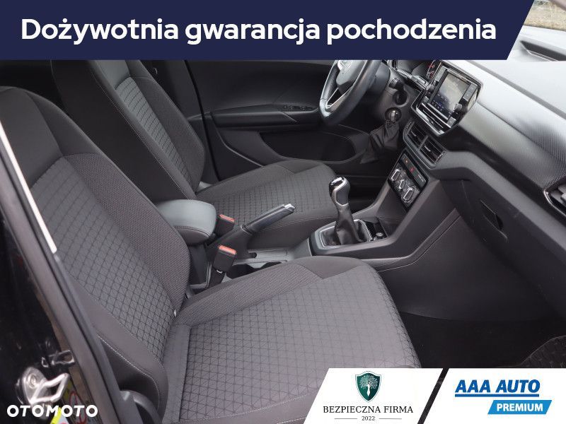 Volkswagen T-Cross - 11