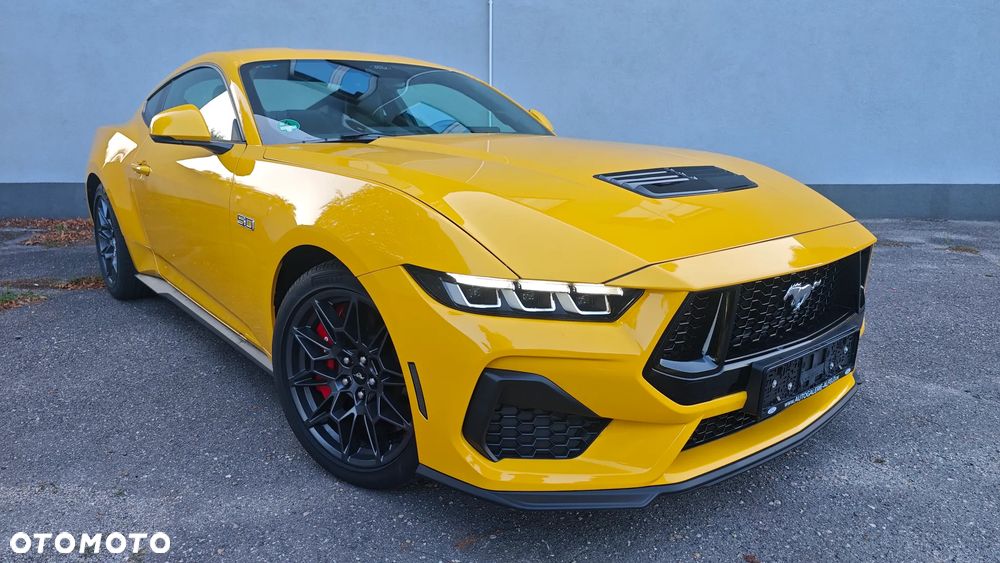 Ford Mustang - 2