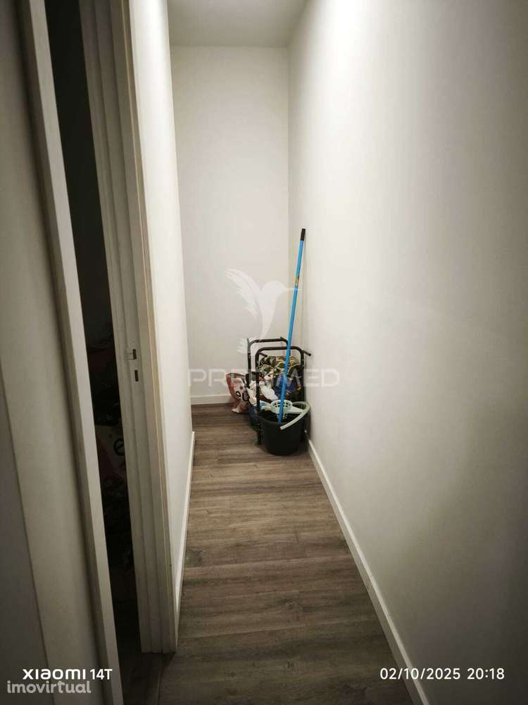 Loja transformada em estúdio na Arrentela. - Grande imagem: 4/7