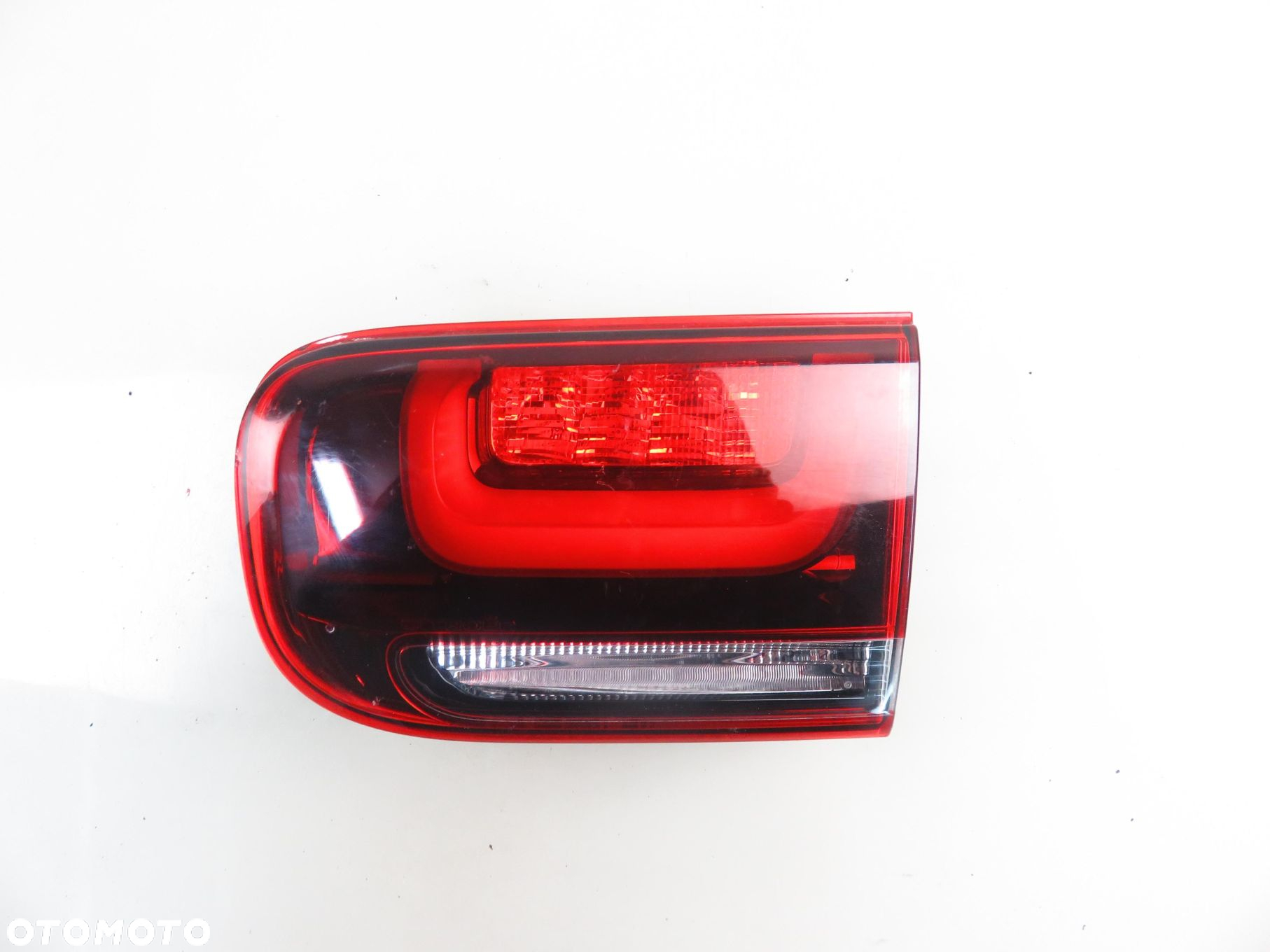 LAMPA PRAWA TYLNA KLAPA CITROEN C4 CACTUS 9821352180 - 7