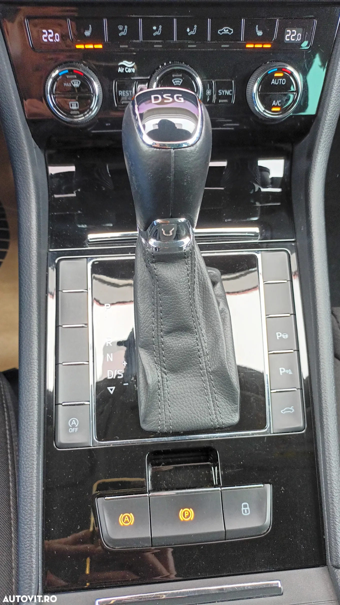 Skoda Superb Combi 2.0 TDI DSG Style - 22