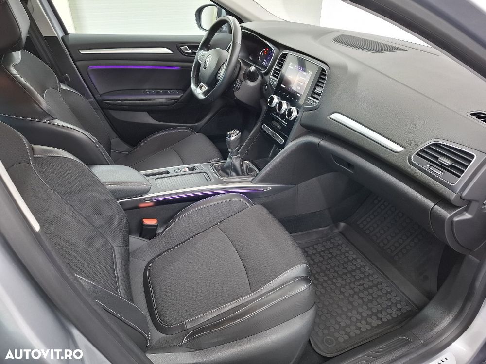 Renault Megane TCe 140 GPF Techno - 12