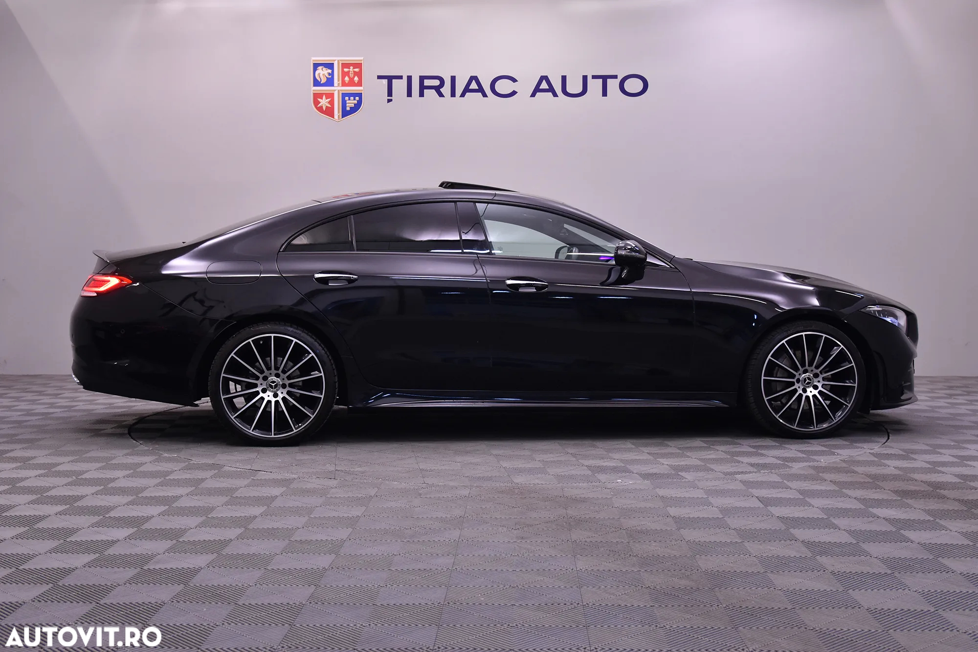 Mercedes-Benz CLS 220 d Aut - 6