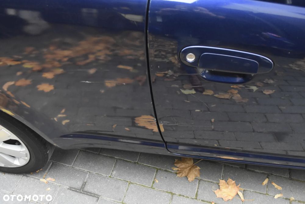 Toyota Yaris 1.0 Terra - 15