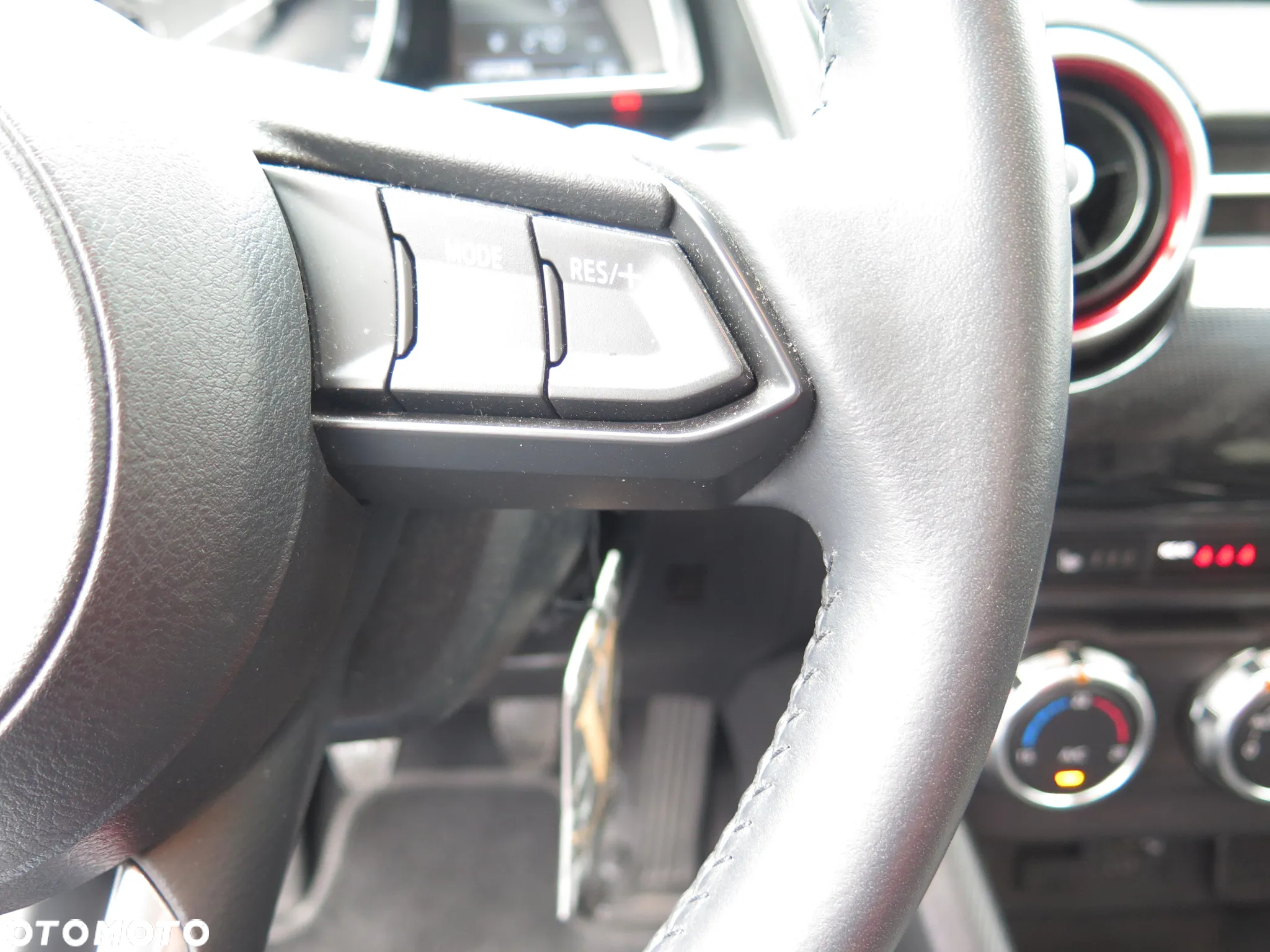 Mazda 2 SKYACTIV-G 90 Homura - 20