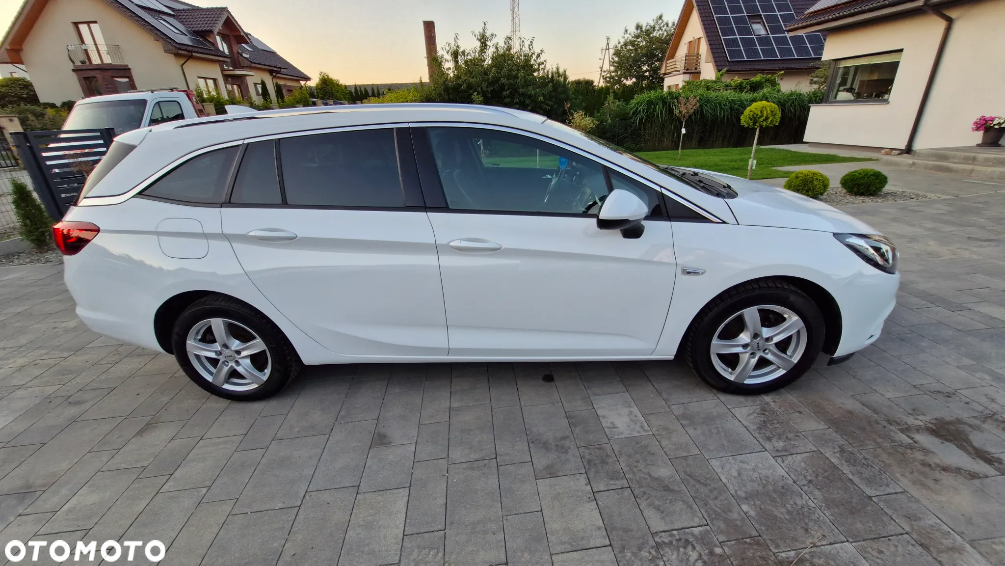Opel Astra 1.6 D Start/Stop Sports Tourer Business - 6