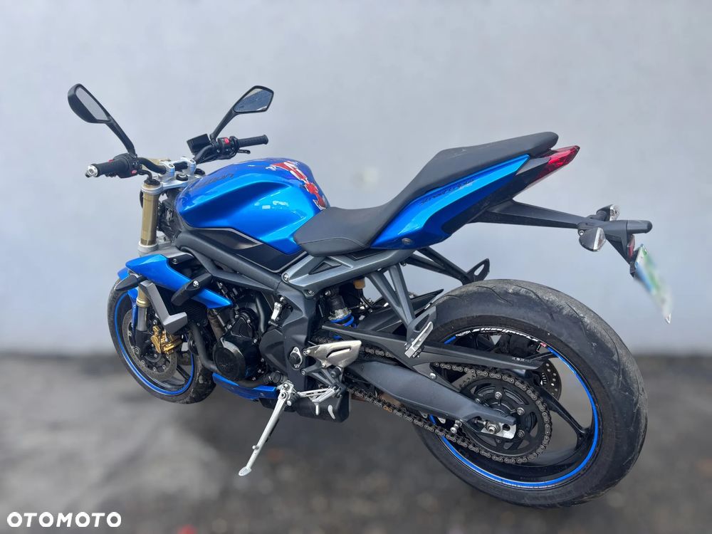 Triumph Street Triple - 4