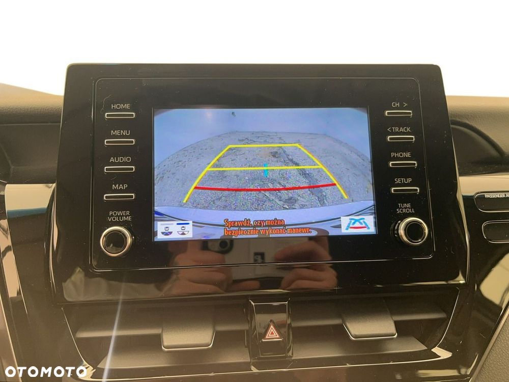 Toyota Camry - 20