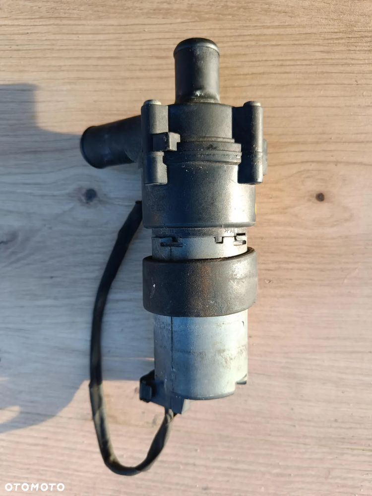MERCEDES W203 W209 CLK DODATKOWA POMPKA POMPA WODY 2038350064 - 3