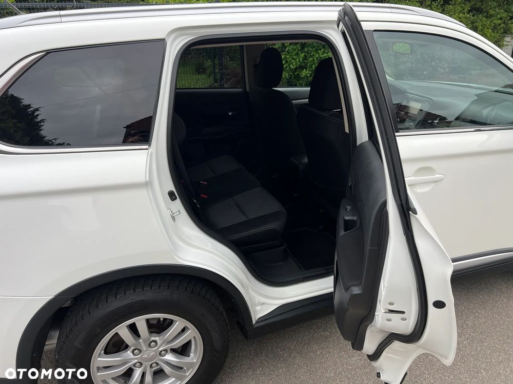 Mitsubishi Outlander - 8