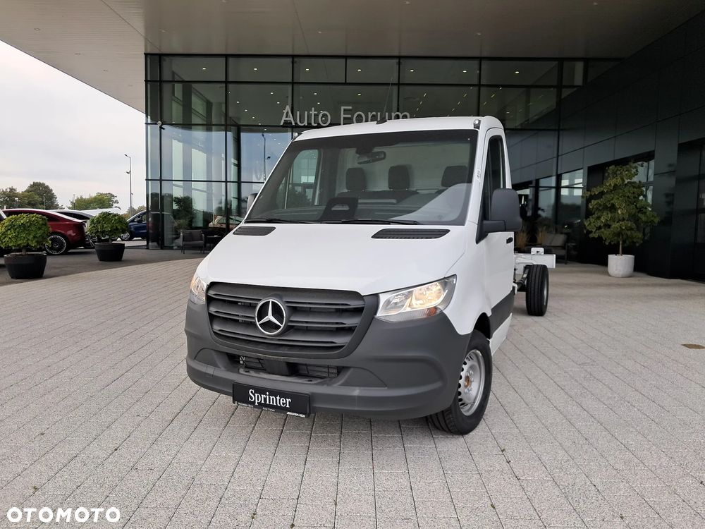 Mercedes-Benz Sprinter - 1