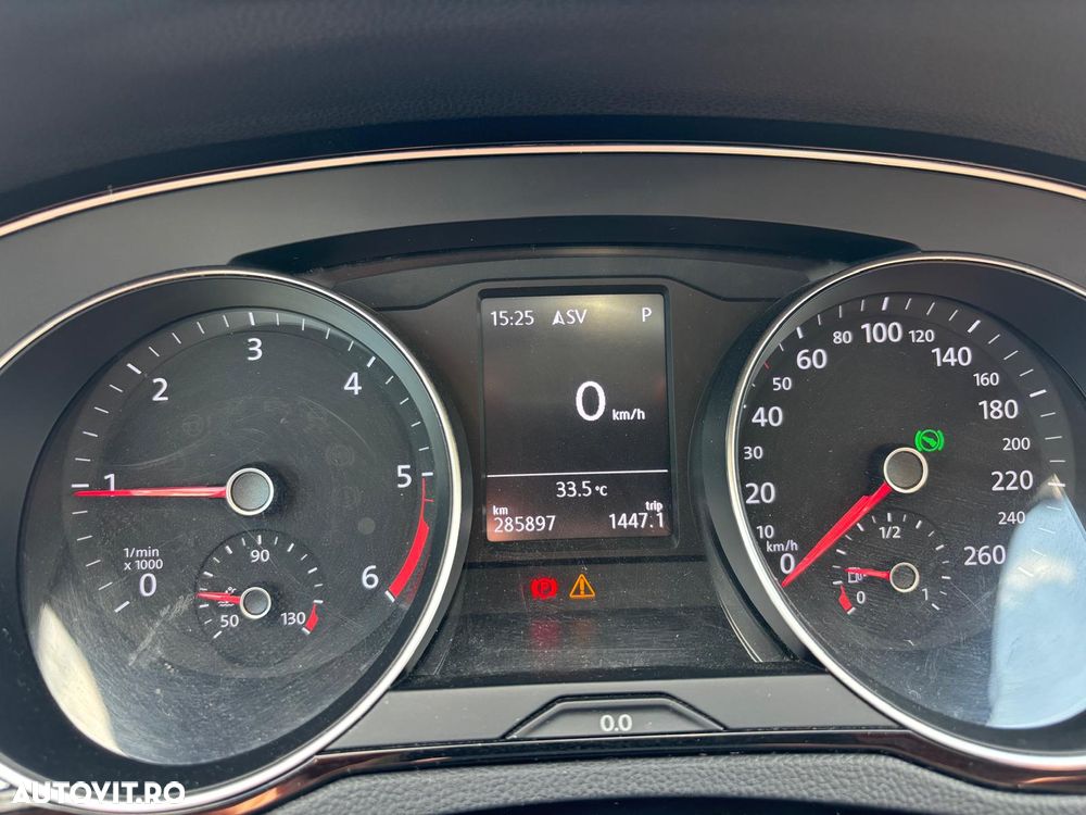 Volkswagen Passat 2.0 TDI DSG Comfortline - 12