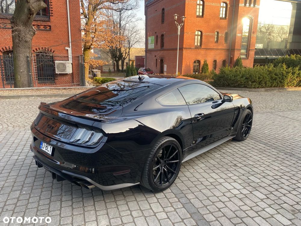 Ford Mustang - 3