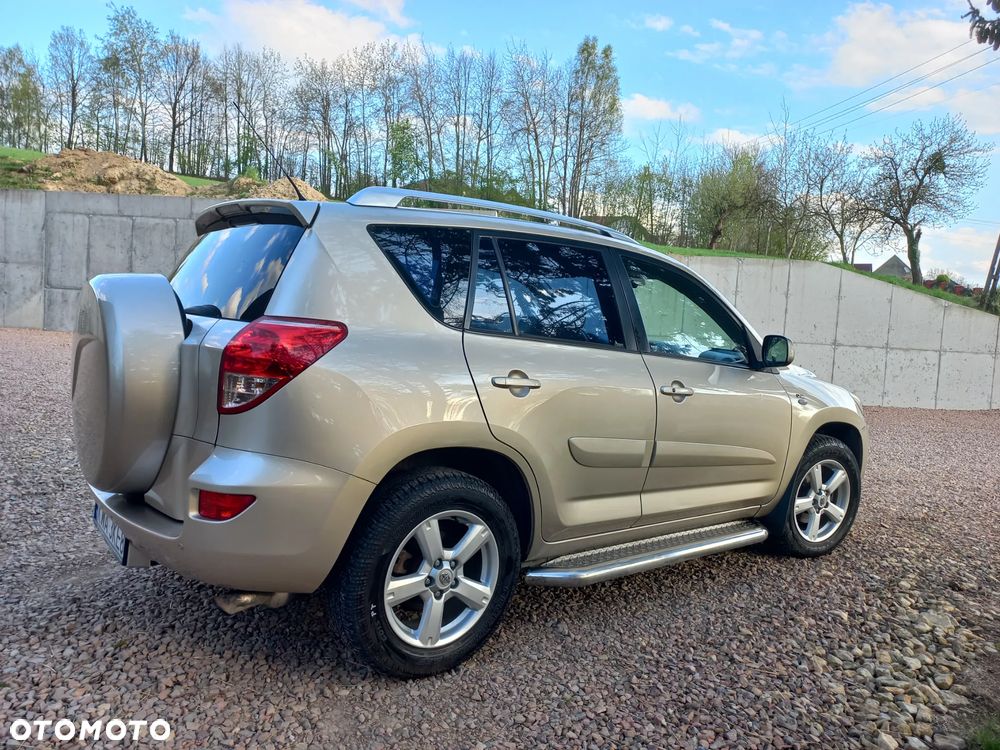 Toyota RAV4 2.2 D-4D Prestige - 19