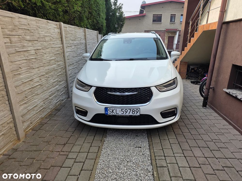 Chrysler Pacifica - 2