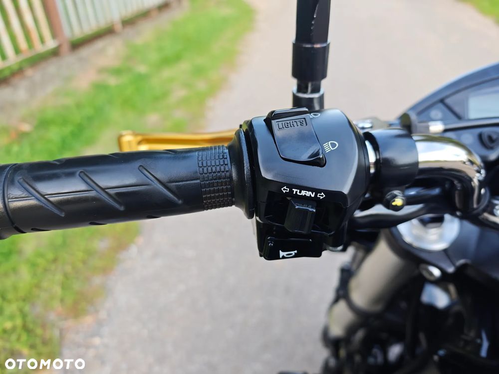 Honda CB - 21