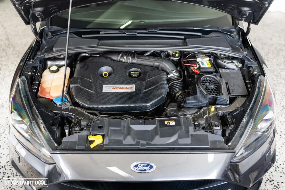 Ford Focus 2.3 EcoBoost RS - 44