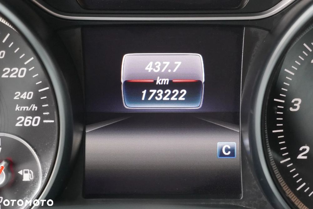 Mercedes-Benz CLA 200 Peak Edition - 38