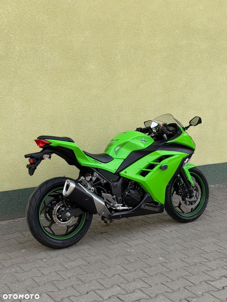 Kawasaki Ninja 300 ABS - 11
