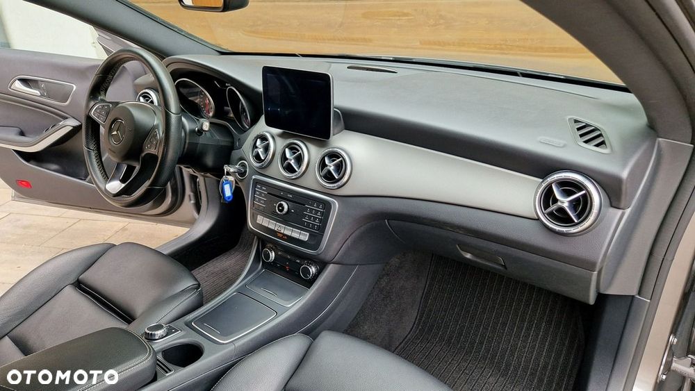 Mercedes-Benz CLA - 18