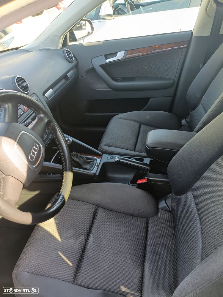 Audi A3 Sportback 1.6 FSi - 4