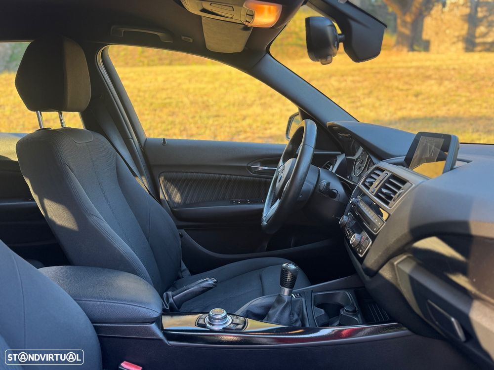 BMW 116 d Pack M - 8